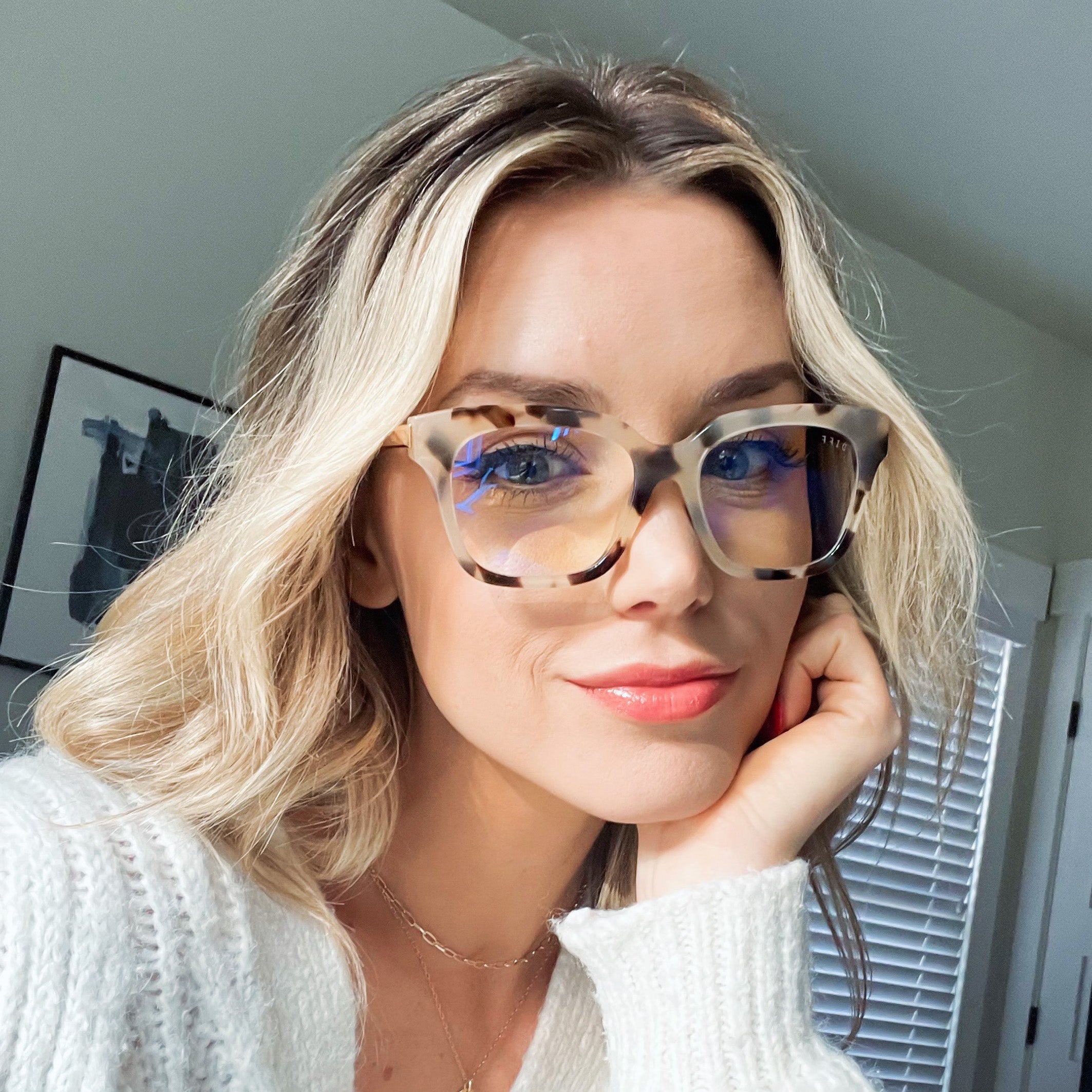 BELLA XS - CREAM TORTOISE + BLUE LIGHT GLASSES - Image 10