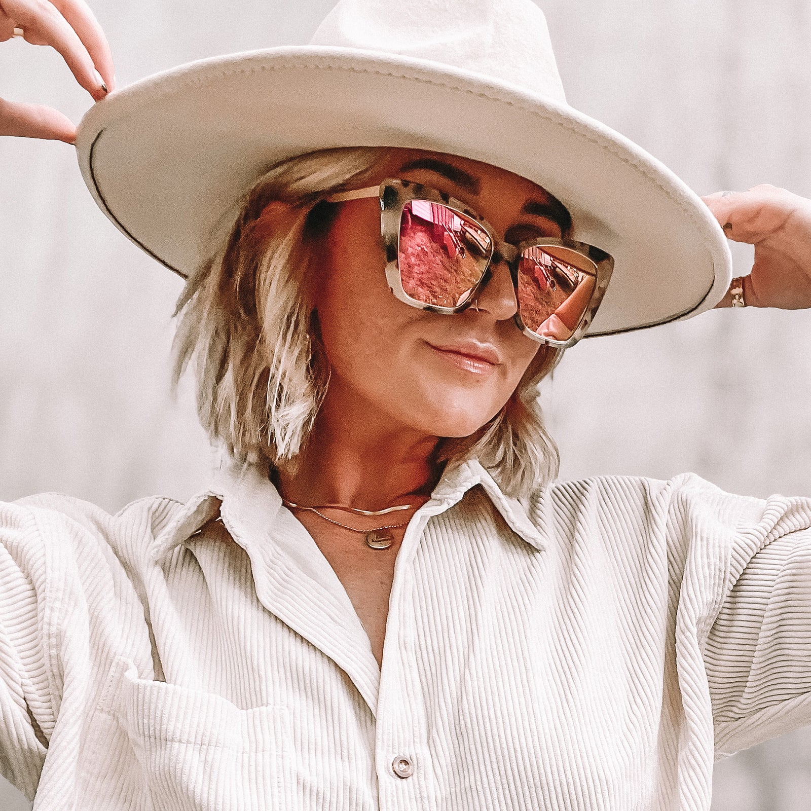 BECKY IV - CREAM TORTOISE + PINK MIRROR SUNGLASSES - Image 6