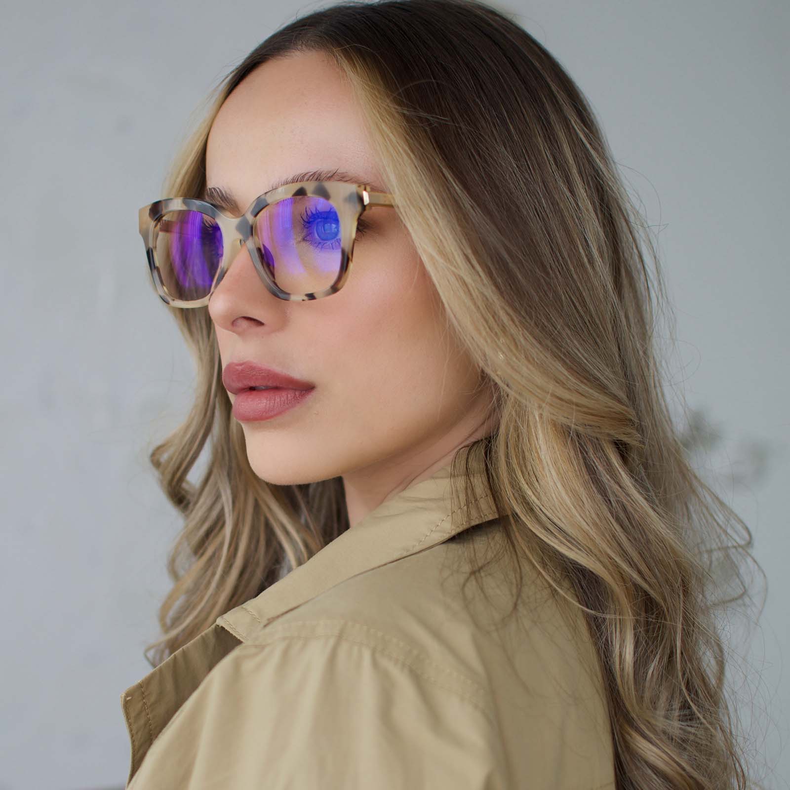 BELLA XS - CREAM TORTOISE + BLUE LIGHT GLASSES - Image 8