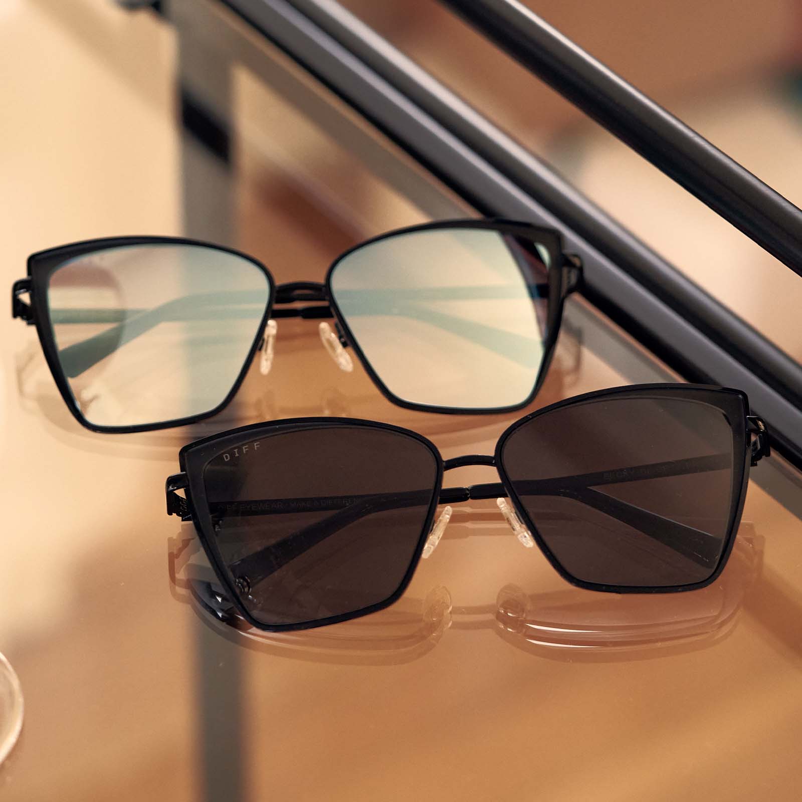 BECKY - BLACK + FLASH GREY GRADIENT SUNGLASSES - Image 13
