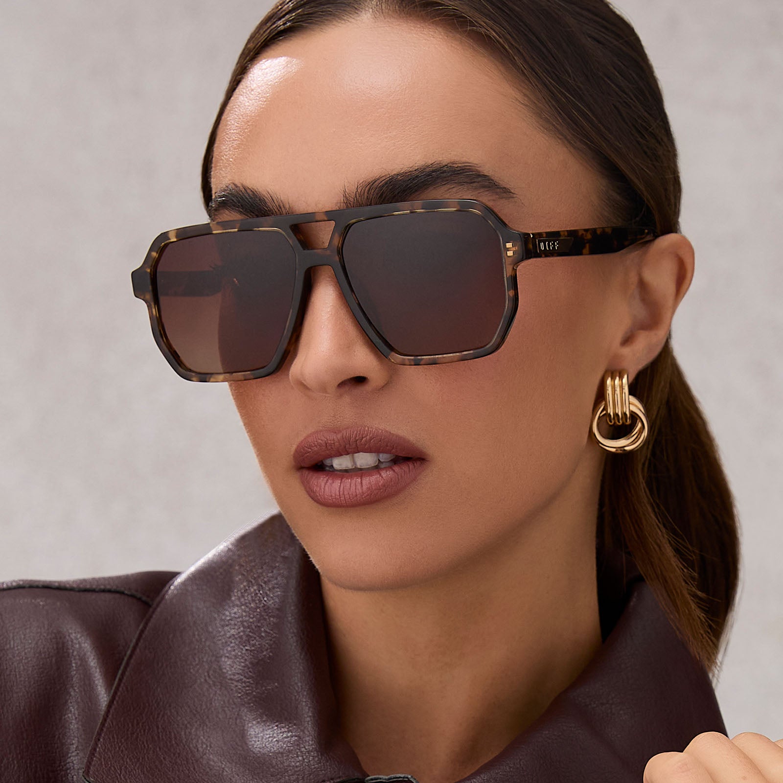 CAMERON - ESPRESSO TORTOISE + BROWN GRADIENT + POLARIZED SUNGLASSES - Image 6