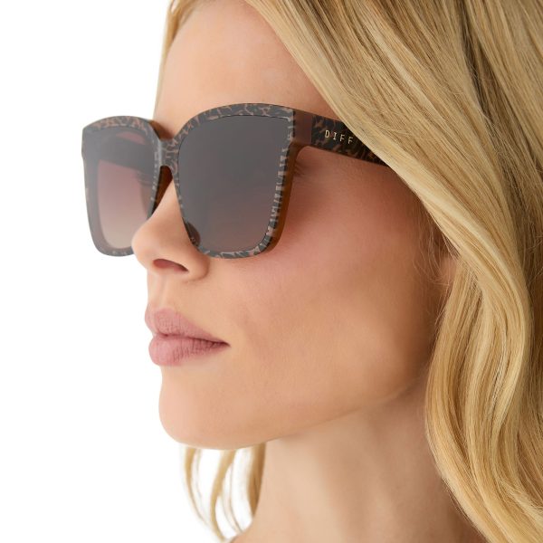 MEREDITH II - ANIMAL + BROWN GRADIENT SUNGLASSES - Image 7