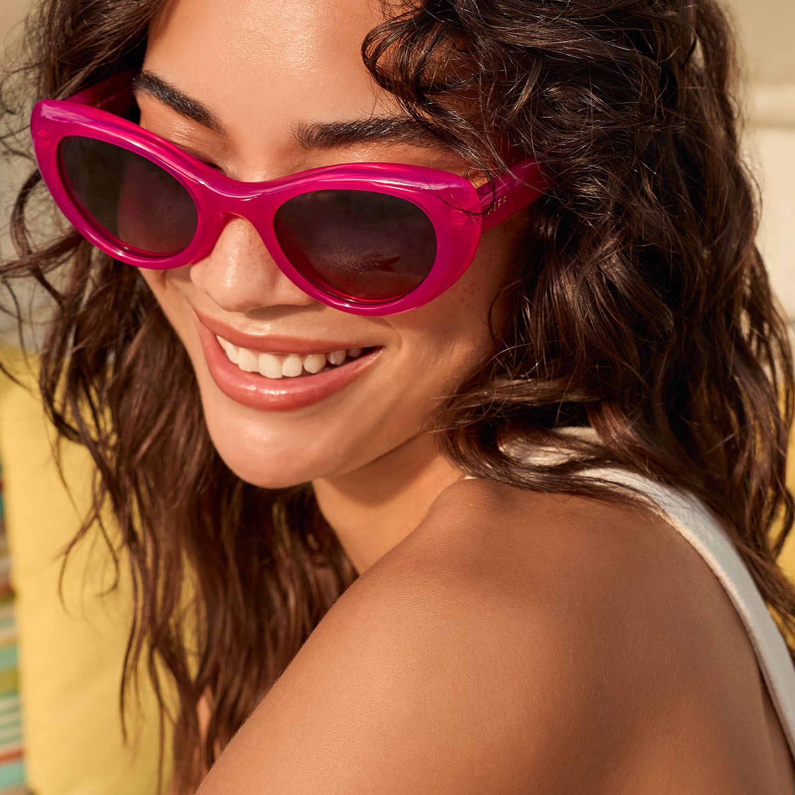 ZARIA - BRIGHT TULIP + GREY GRADIENT + POLARIZED SUNGLASSES - Image 7