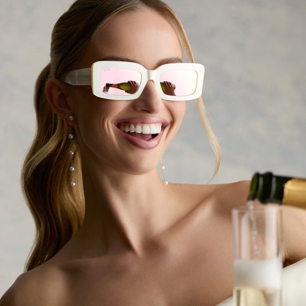 INDY - OPALINE + TAUPE MIRROR SUNGLASSES - Image 4
