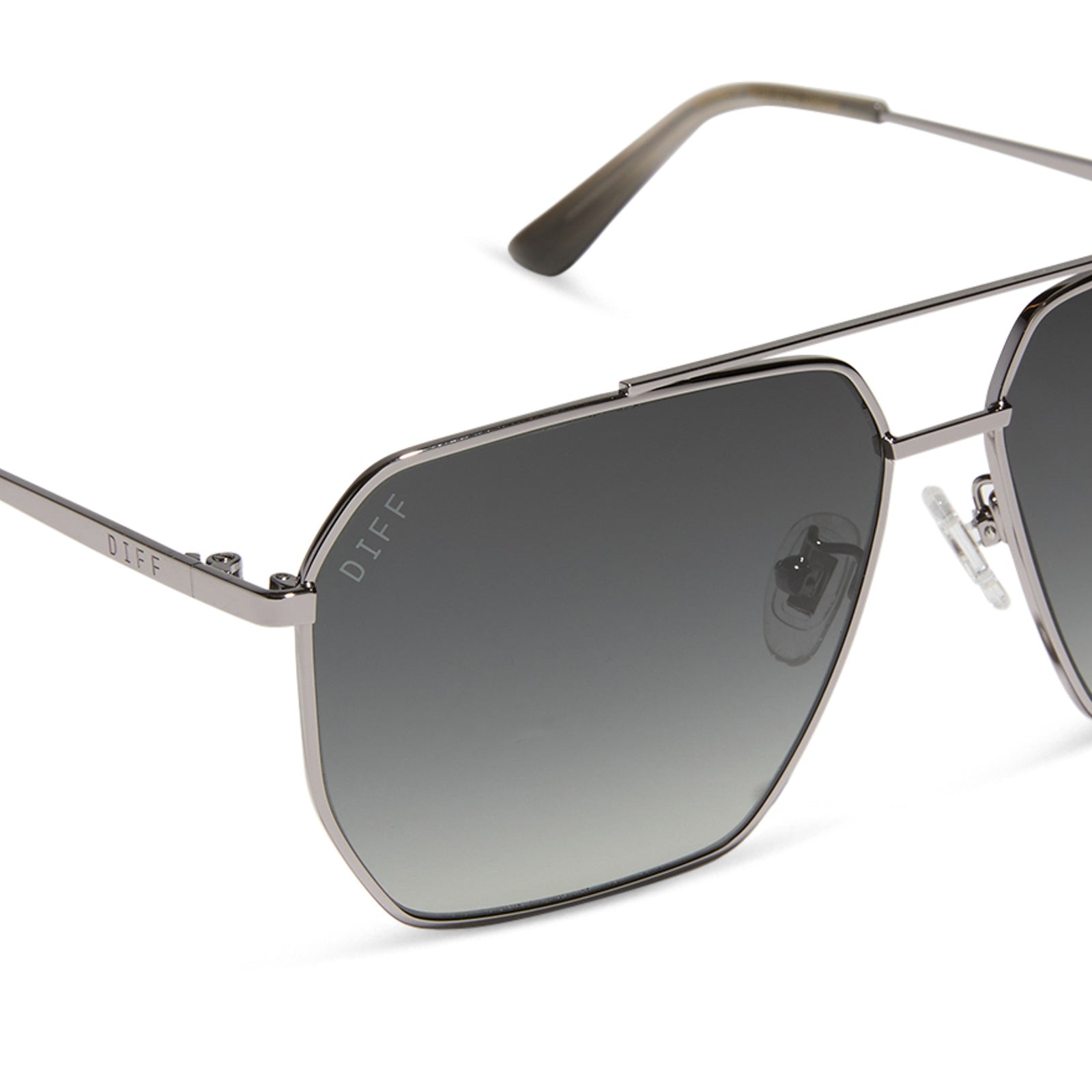 BERKELY - GUNMETAL + GREY GRADIENT + POLARIZED SUNGLASSES - Image 4
