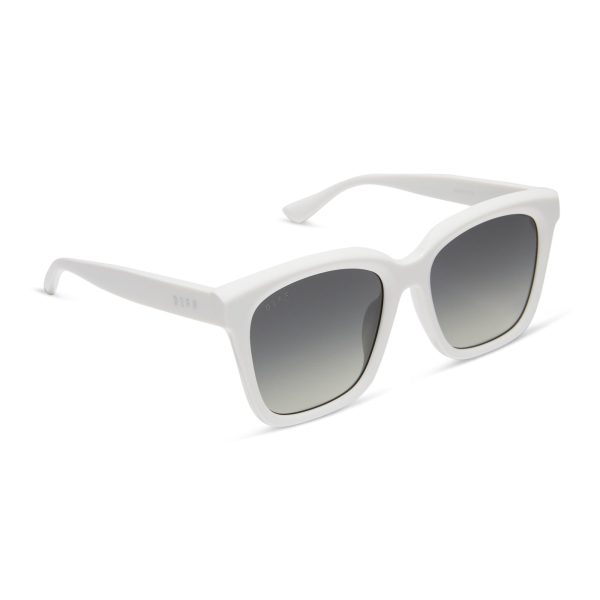 MEREDITH - WHITE CLOUD + GREY GRADIENT + POLARIZED SUNGLASSES - Image 2